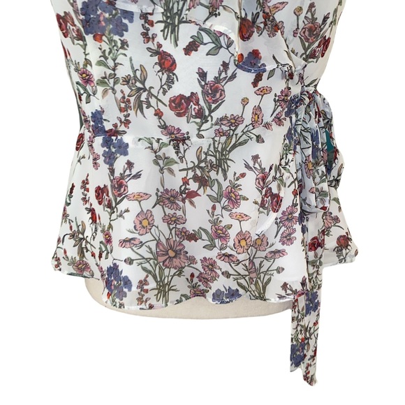 Lulu’s Lucrezia Floral Wrap Top M LAST PRICE DROP B4 DONATION - Picture 4 of 15